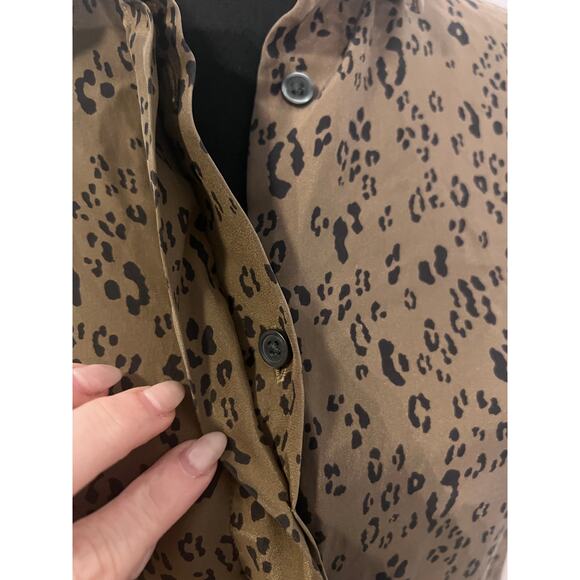 NWOT Carine Roitfield Uniqlo 100% Silk Leopard Print Button Down Blouse Shirt -S - Picture 7 of 14